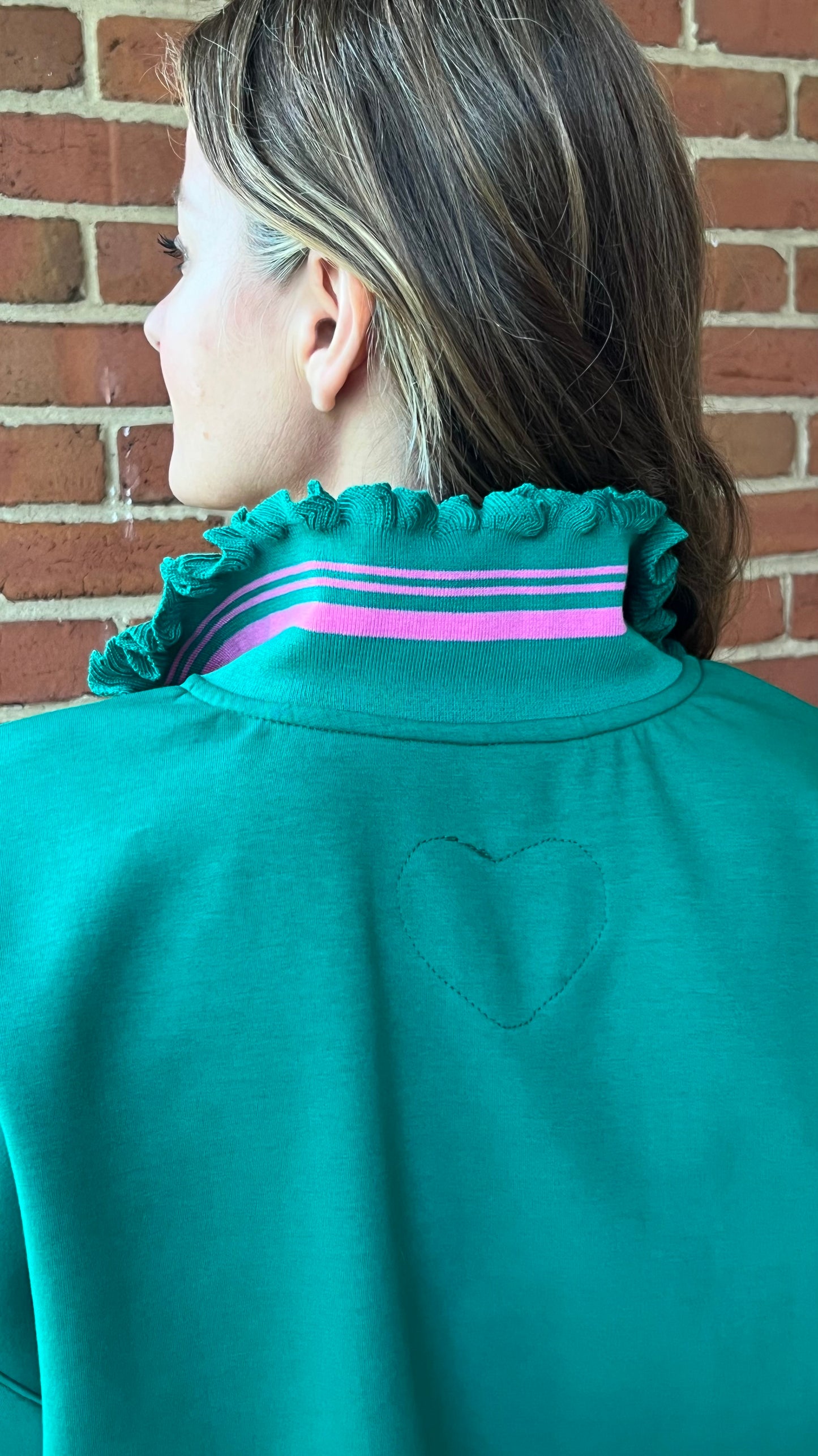 KELLY GREEN TOP WITH HOT PINK PIPING by Umgee