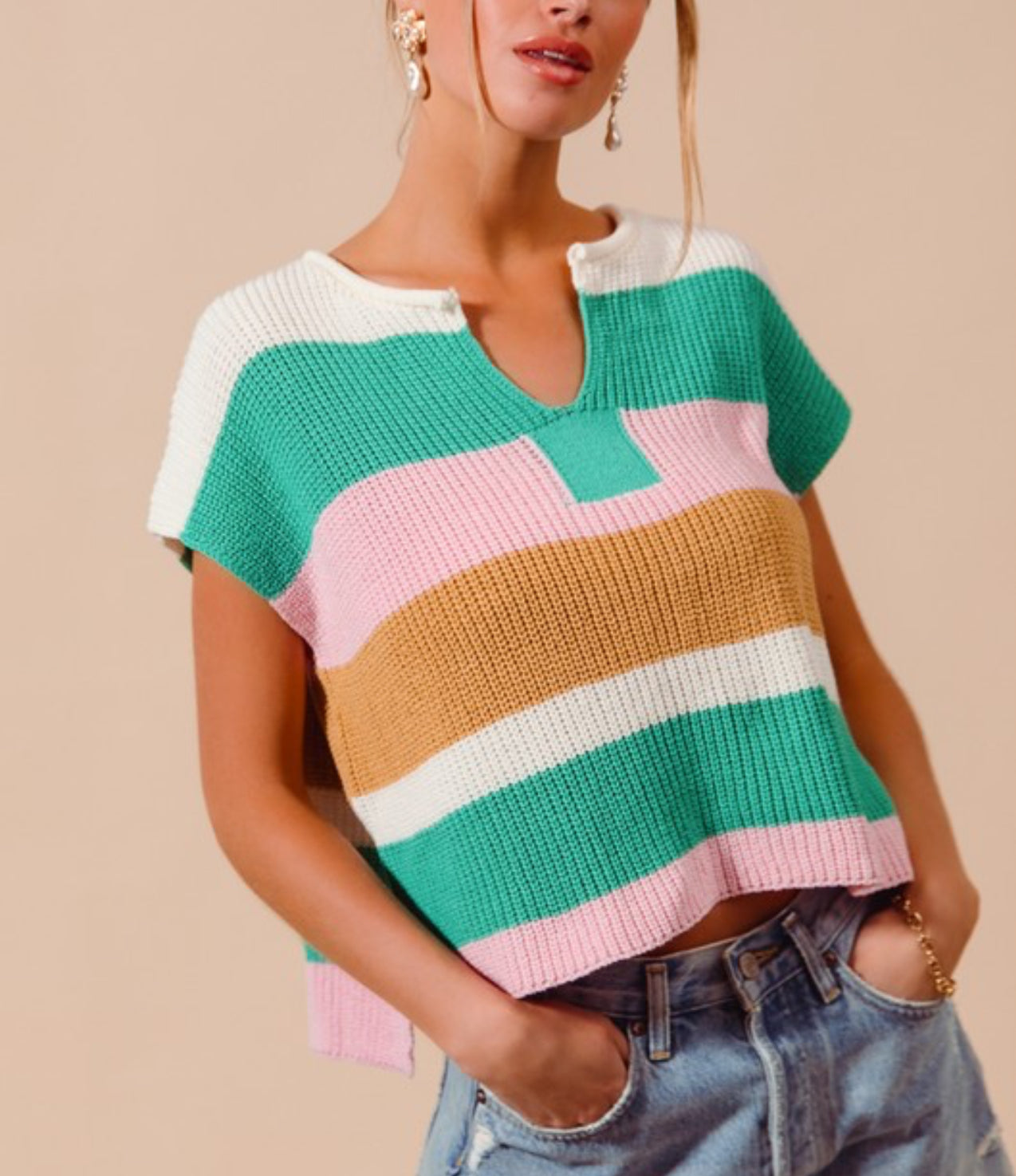 MULTICOLOR STRIPE LOOSE FIT SLEEVELESS SWEATER TOP by So Me