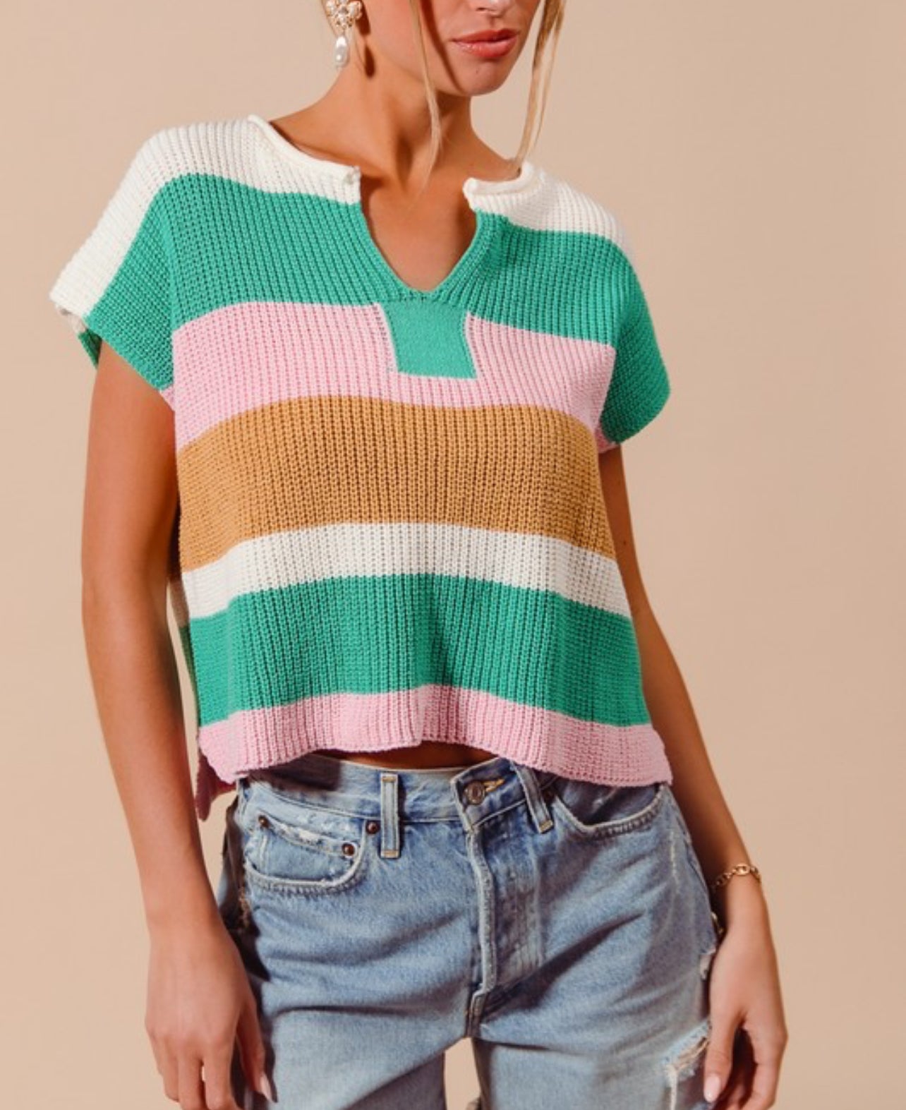 MULTICOLOR STRIPE LOOSE FIT SLEEVELESS SWEATER TOP by So Me