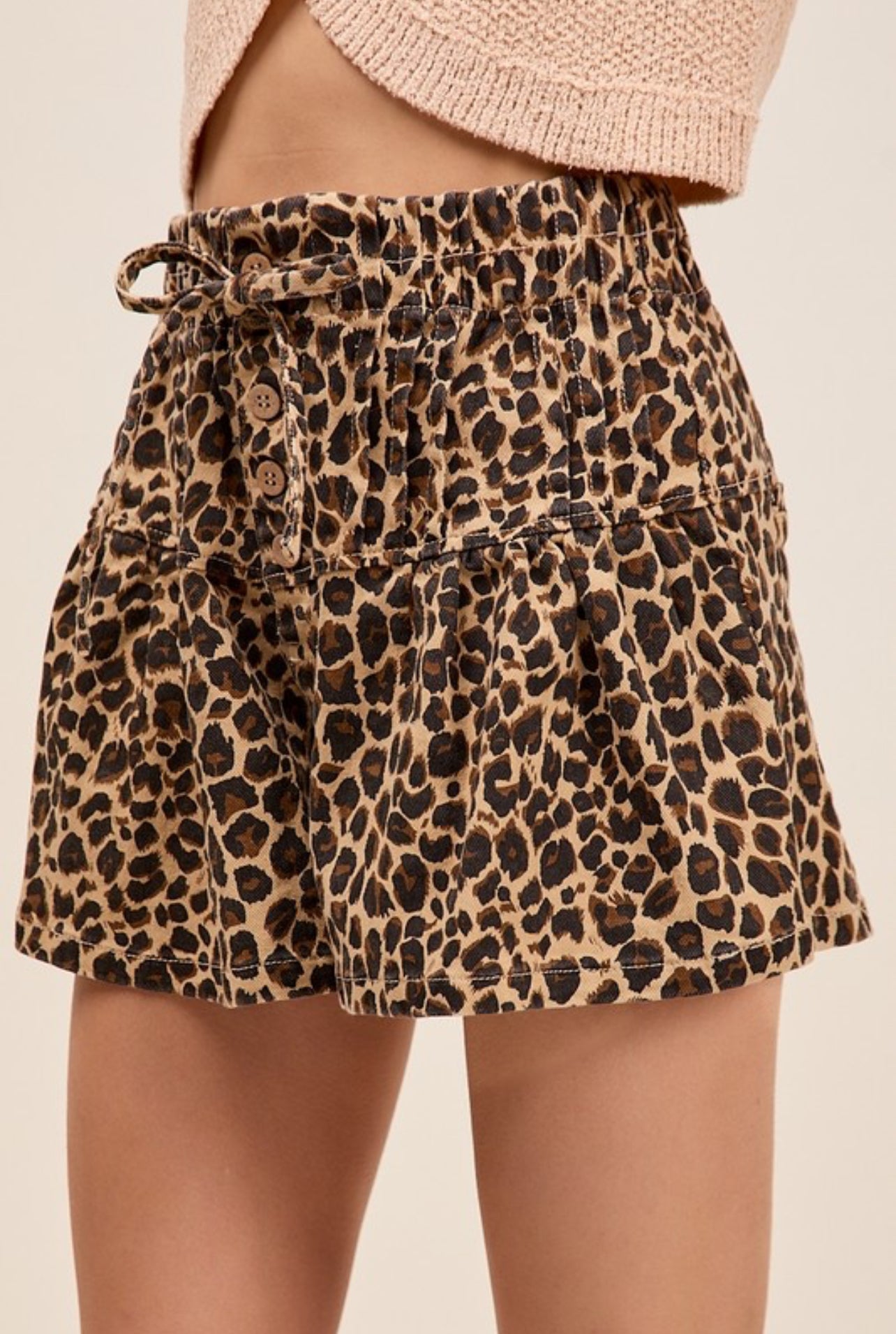 Leopard Twill Denim Pintucked Button Shorts with Waist Tie by SO ME