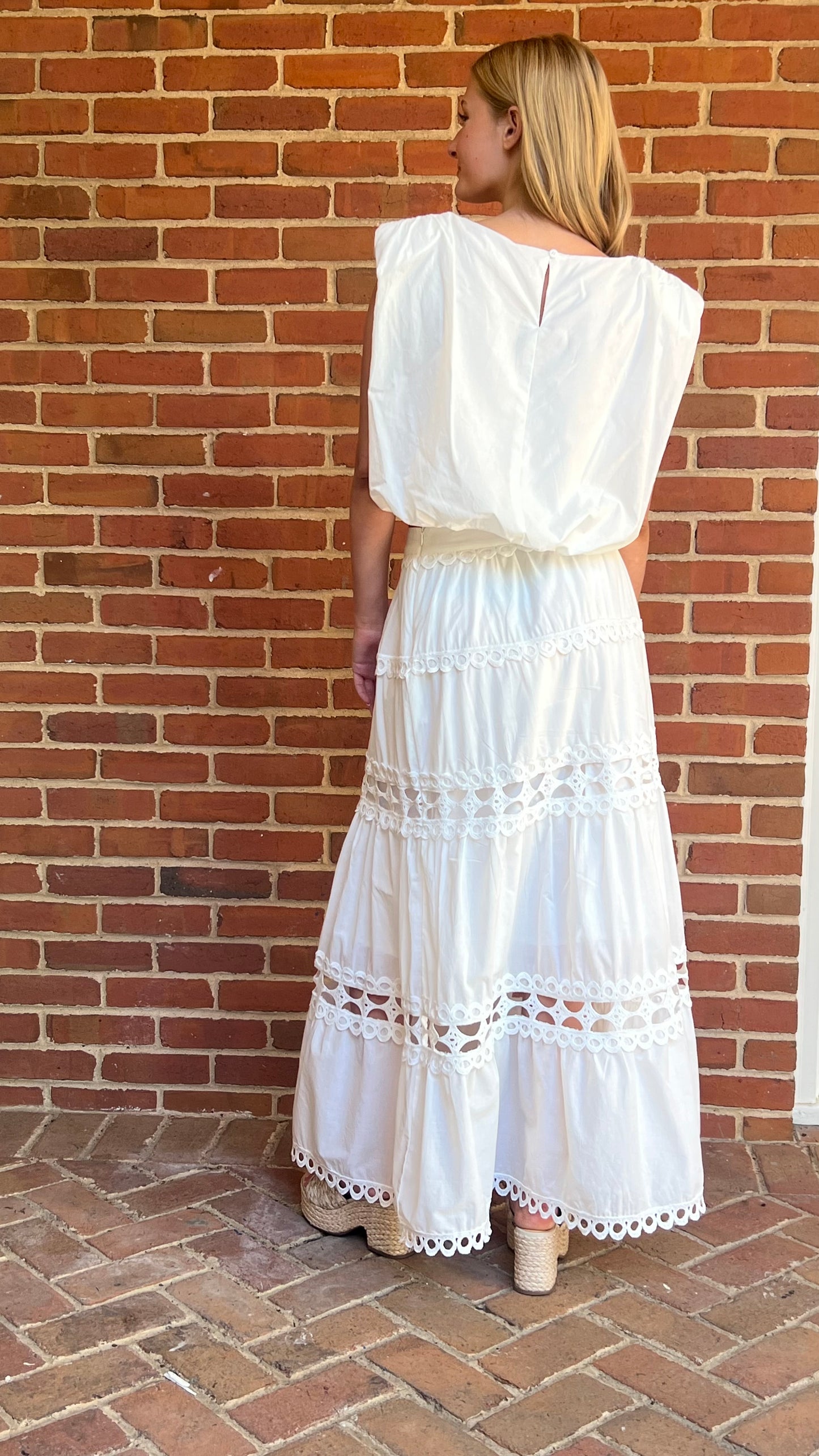 SLEEVELESS CROP BUBBLE TOP AND LACE TRIMMED MAXI SKIRT SET by So Me