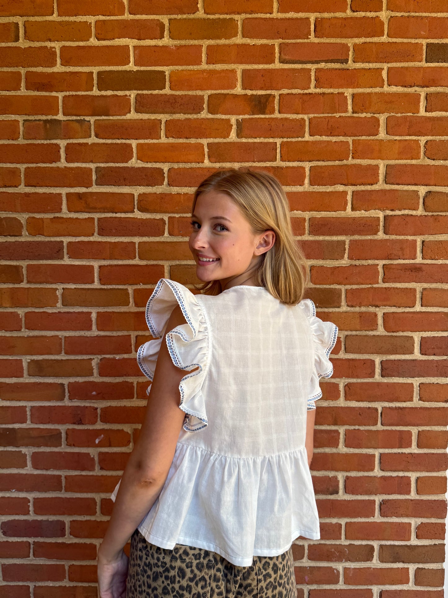 COTTON JACQUARD LACE TRIM WITH FRONT TIE DETAIL TOP by Peach Love